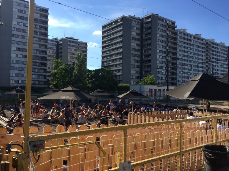 {Paris} La sortie à Grand Train!