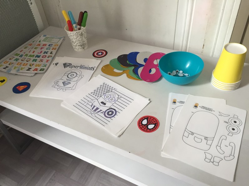 {Party } 4 ans et des supers héros trop minions!