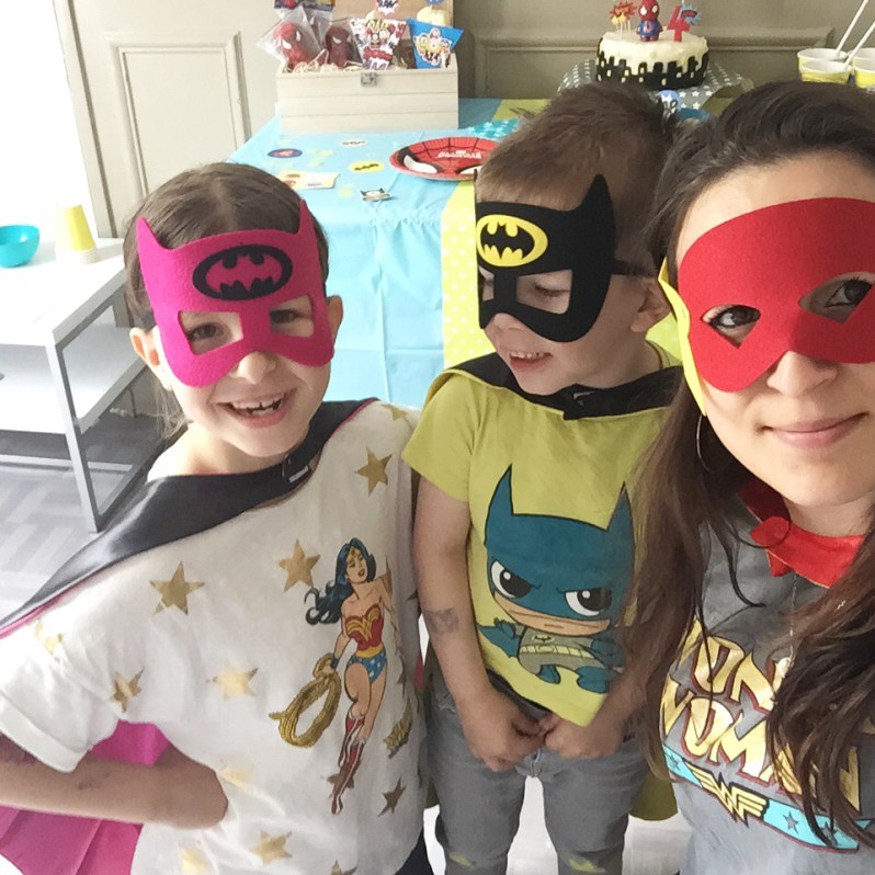 {Party } 4 ans et des supers héros trop minions!