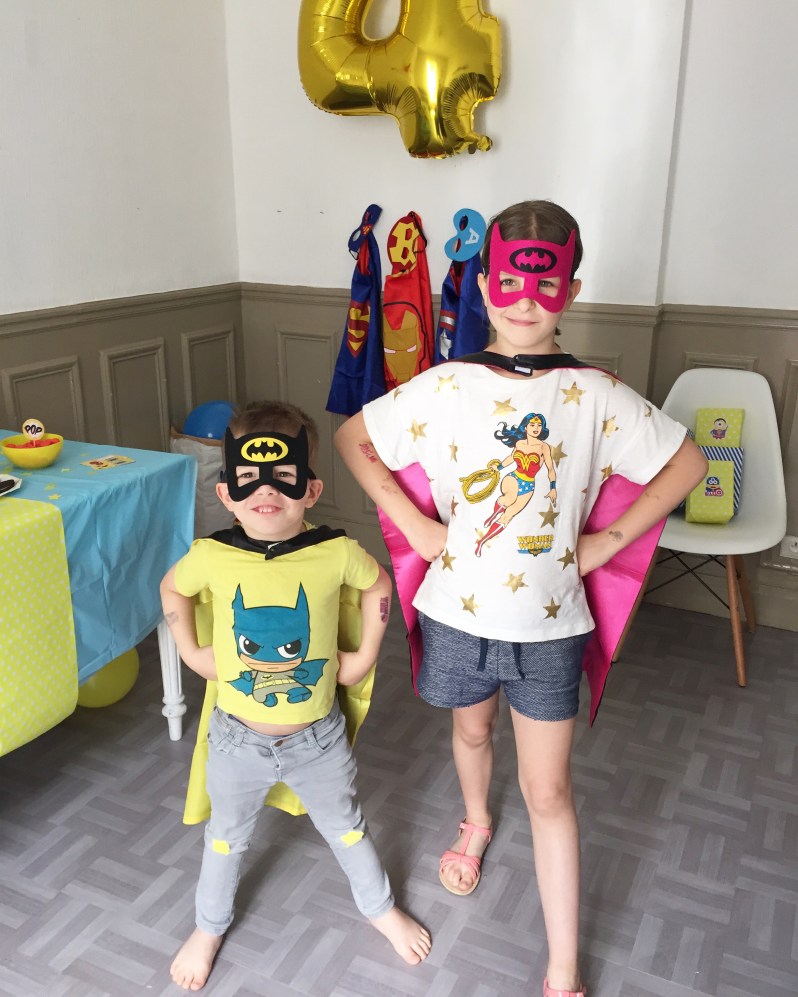 {Party } 4 ans et des supers héros trop minions!