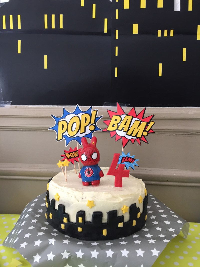 {Party } 4 ans et des supers héros!