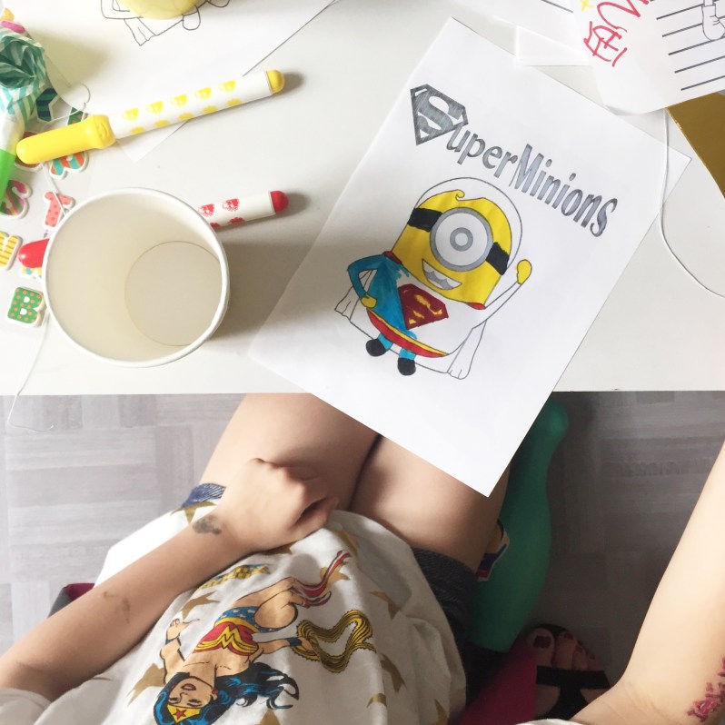 {Party } 4 ans et des supers héros trop minions!
